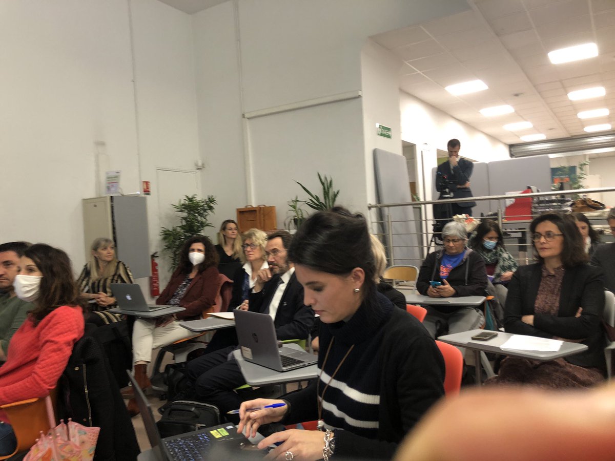 atco_edu's tweet photo. A l’Atelier @Canope_13    #labinnovation 
Concevoir un projet et fédérer une équipe autour de l’éducation au développement durable
Deux écoles marseillaises témoignent. 
En présence de M.le Recteur @BernardBeignier 
Une collaboration
@reseau_canope @CardieAixMrs @InspeAixMrs https://t.co/hll7tPBvv1