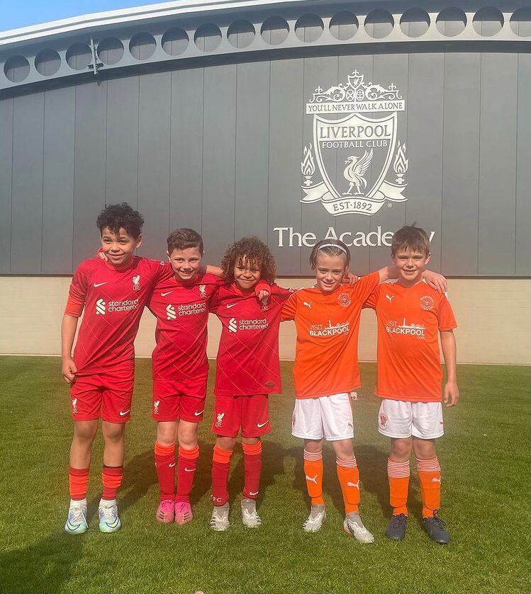 BFCYouthAcademy's tweet photo. Check this out 👇

Our Pre Academy and Foundation Phase teams enjoyed some games against Liverpool and Morecambe at the weekend... And one player even met Tyson Fury!

Brilliant lads 👏 ⚽️

🍊 #UTMP https://t.co/0doWkbh4wK