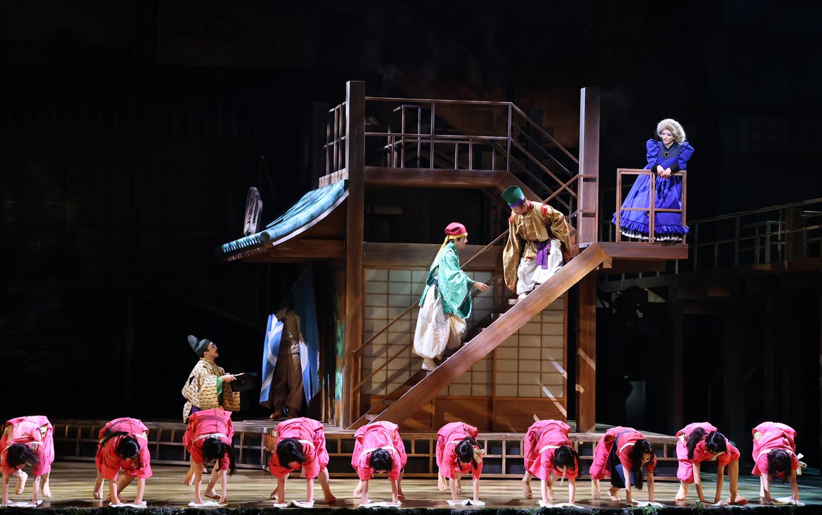I left Japan three weeks ago now, and I can’t tell you how much I’ve missed this wonderful Spirited Away company.
As they move from Tokyo to Osaka, they will become more and more like Chihiro, fighting the ghosts, climbing the ladders and flying through the air.  
Bless you all!
