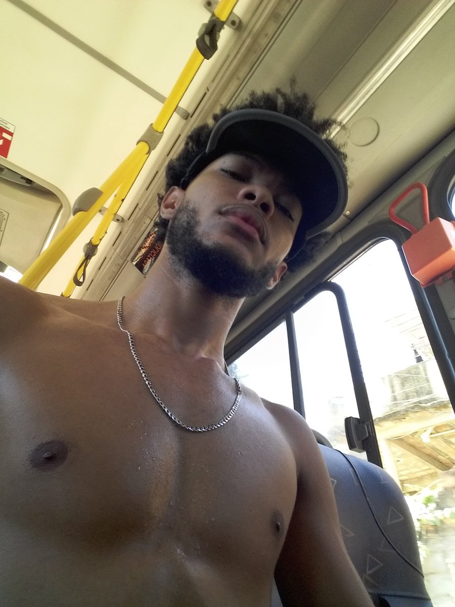 LDOLion's tweet photo. Calorzão 🥵 https://t.co/37l3ksWS5I