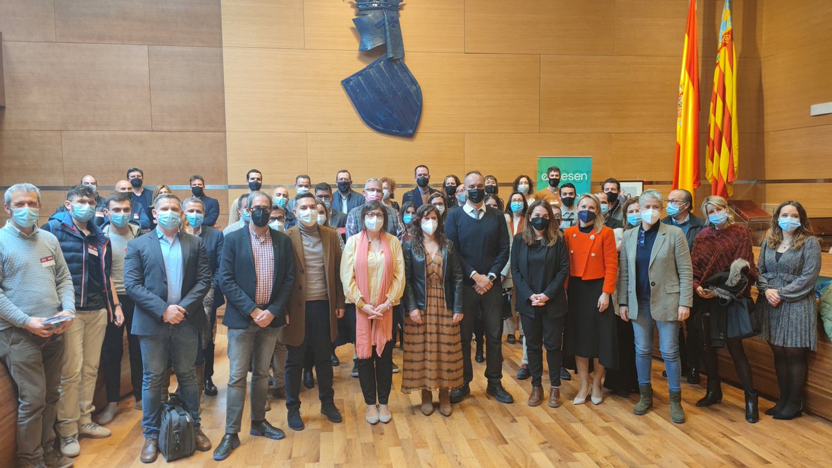 Esta es la fuerza del #ThinkTankSmartCities: aunar a más de 200 administraciones, entidades y empresas en el mayor hub #smartcity.
Intercambiando conocimientos e innovación para mejorar la vida de la ciudadanía