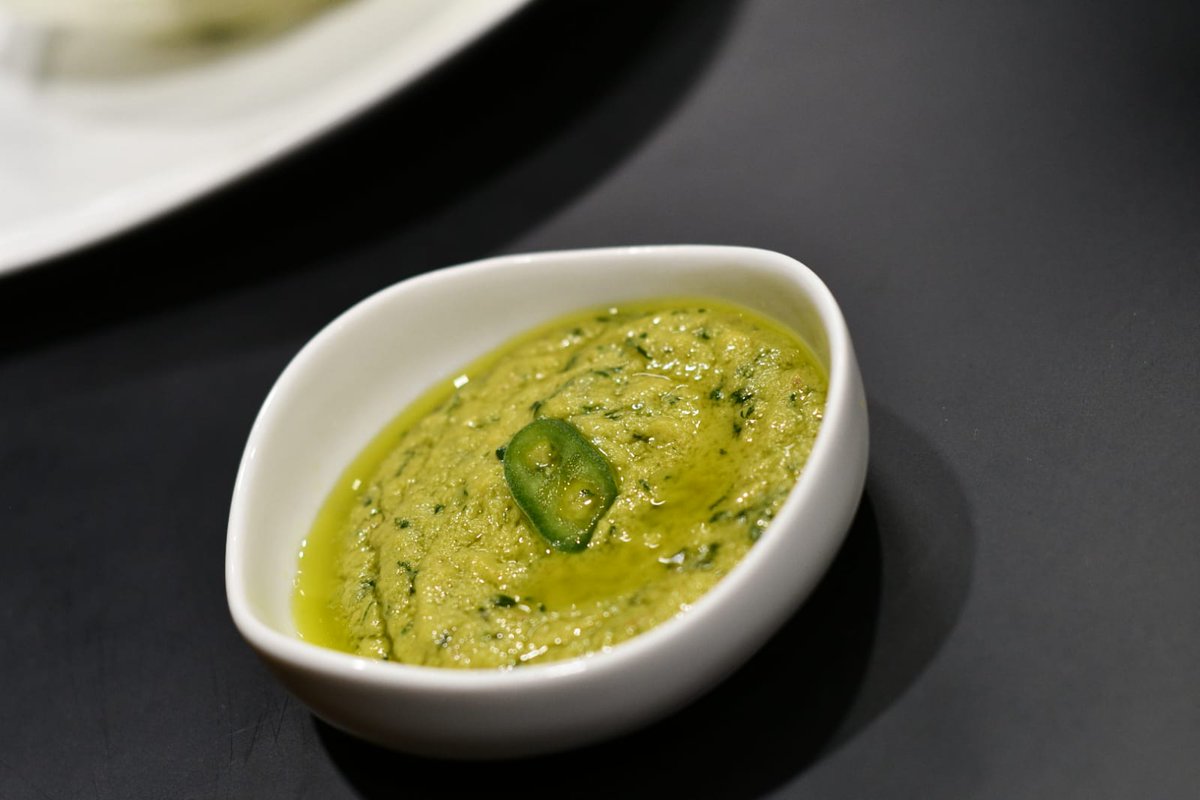 Mojo de cilantro y aguacate tostado, saam de pescado atlántico, y Brumas de Ayosa, blanco seco. Diana Marcelino ha ganado el 2° Concurso Nacional de mojos maridados con vinos de Tenerife
Autenticidad, Innovación, Tradición
#madridfusion2022
#SiembraFuturo
#DesdeAhora