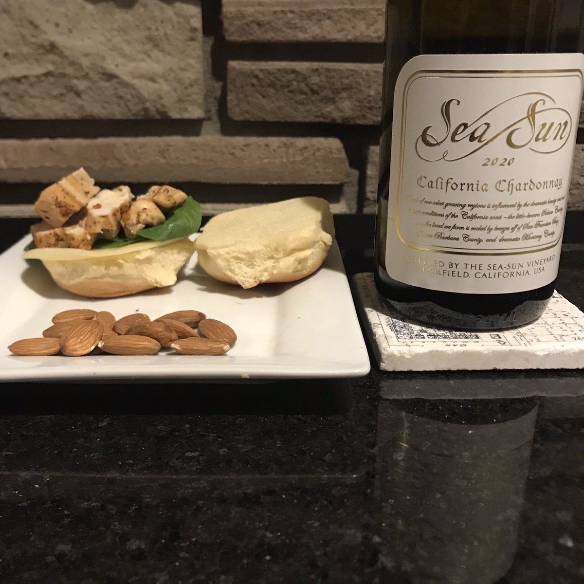 somm613's tweet photo. For me, this 2020 @seasunwine #Chardonnay shares elegant notes of tropical fruit, nuttiness, honey &amp; lightly smoked oak spice from nose to finish. My score 89. Read my full review 👇🏻https://t.co/e1NAoTCb3o #caliwine #winereview cc @BacchusGroupCan @CalifWines_US @NatalieMacLean https://t.co/9Imvmk4Z8s