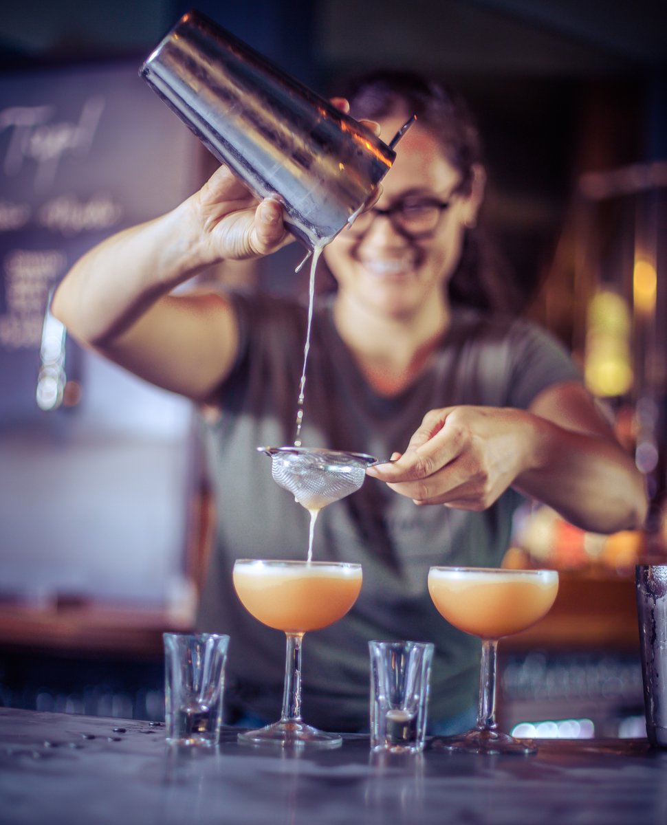 theartfulduke's tweet photo. It feels like cocktail o'clock right? 🍹🐪🍸 https://t.co/v8qvCAX55L
