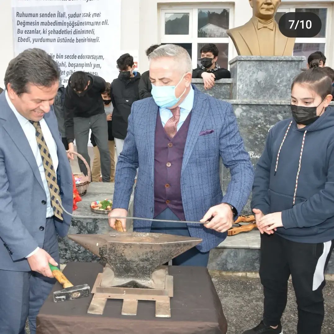 Çekmeköy İlçe Milli Eğitim Müdürlüğü Nevruz kutlama programı çeşitli etkinliklerle kutlandı.
<a href="/CekmekoyMEM/">Çekmeköy İlçe Millî Eğitim Müdürlüğü</a>