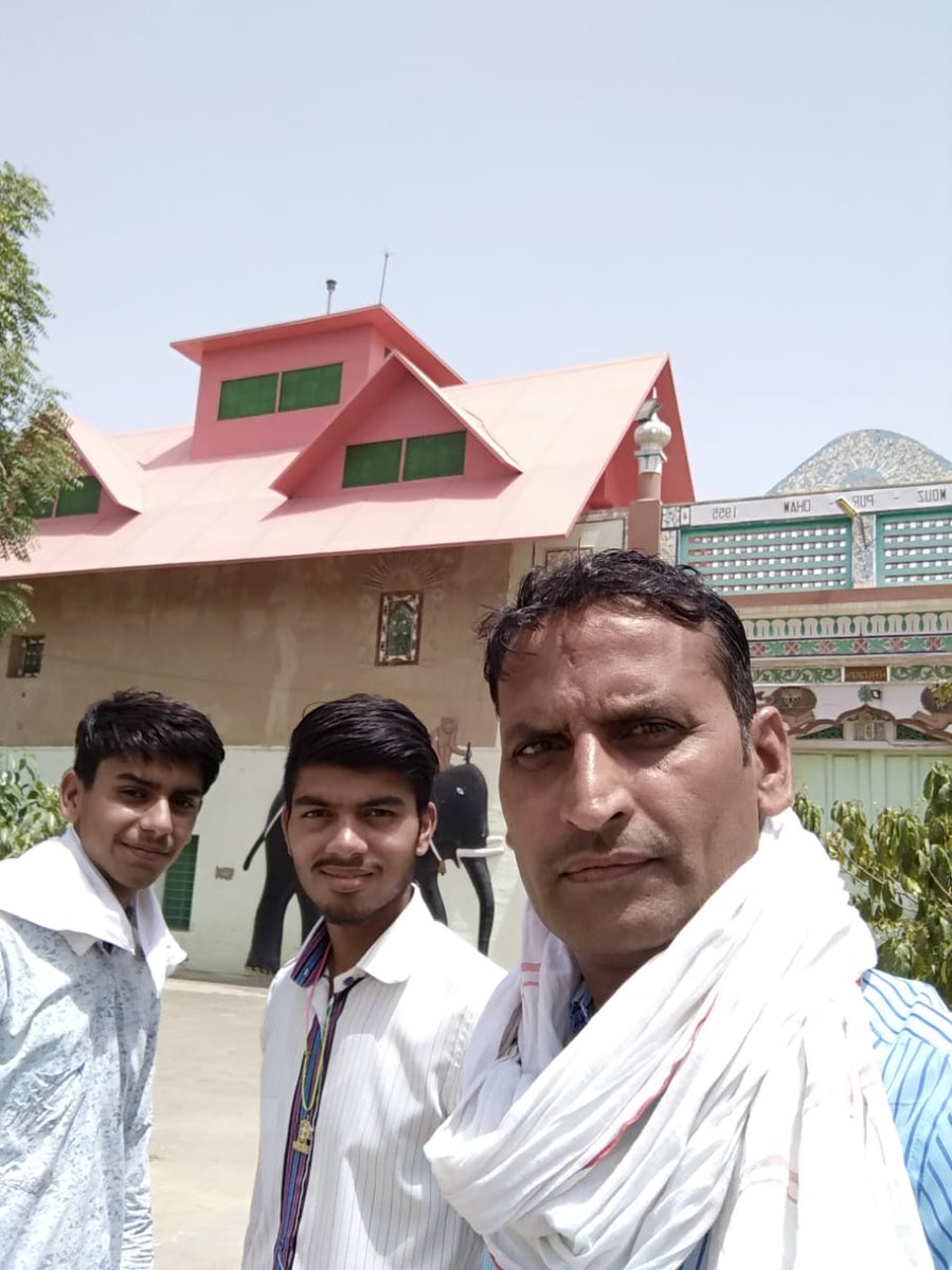 SitaRamInsan17's tweet photo. @DSSNewsUpdates @Gurmeetramrahim जी बिल्कुल त्यार है जी रोहतक जाने के लिए
धन धन सतगुरु तेरा ही आसरा
#SwachhBharatMission
#SwachhBharat
#Cleanlinessdeives
#SafaiMahaAbhiyan https://t.co/usmC8WtpQx