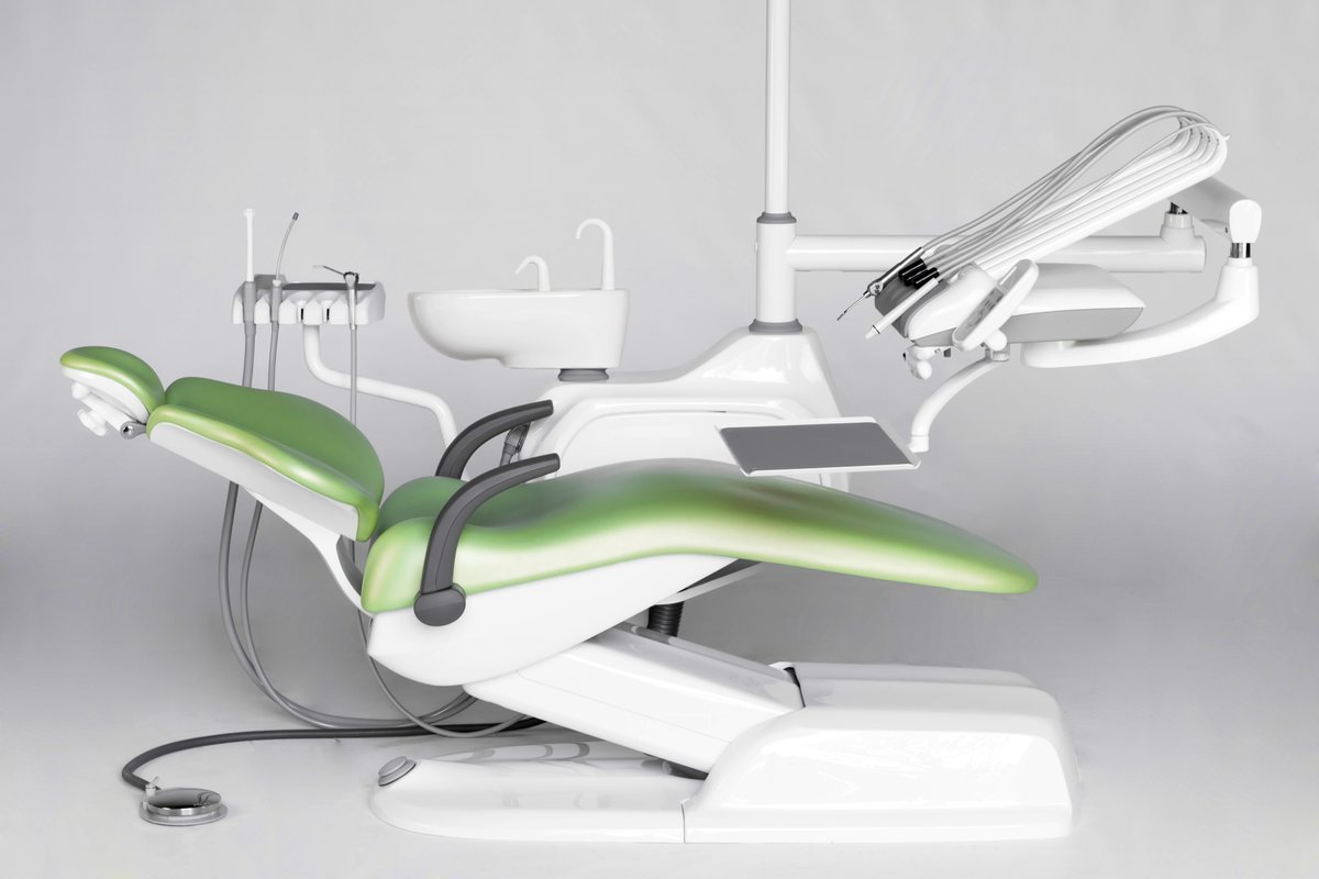 dentaleader's tweet image. Já conhece a nossa cadeira dentária ITALO? É um equipamento eficiente e duradouro, concebido para satisfazer todas as necessidades do dentista a um preço vantajoso. #cadeiradentaria #simpleandsmart #equipamentos
