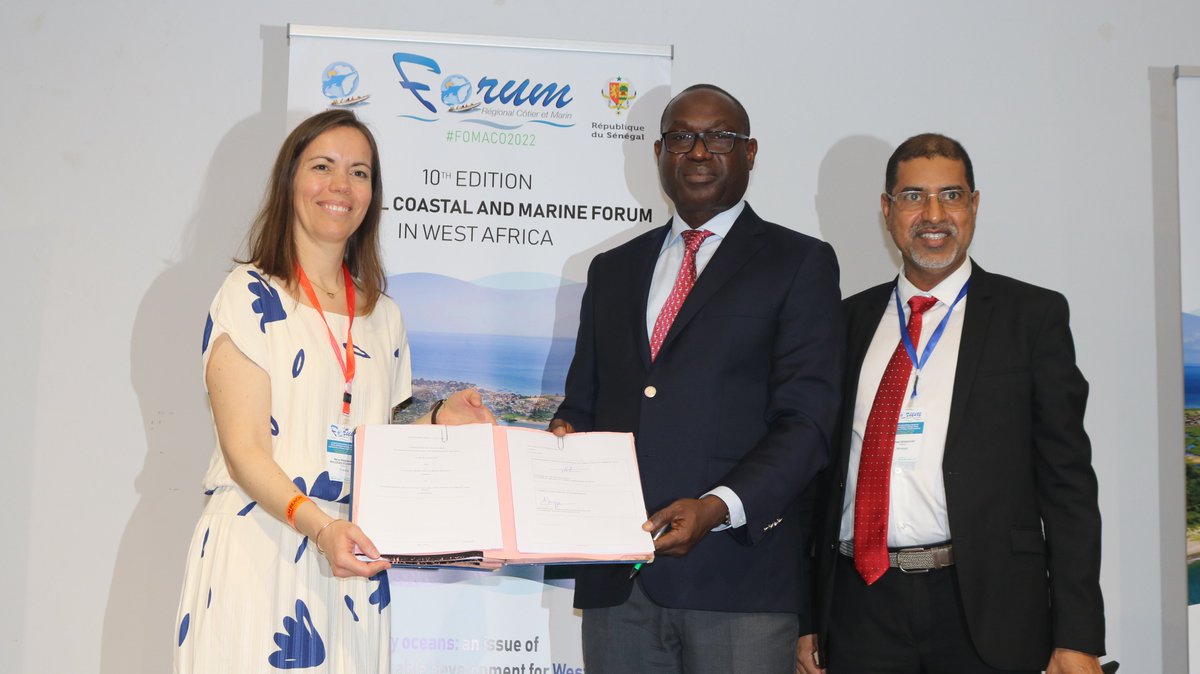 [#FOMACO] The @prcmarine and the @FFEM_Fr have launched the regional project Resilao today, by signing a 5-year financing agreement to support the grassroots actors involved in strengthening coastal resilience 📝🤝🌊
#WestAfrica #Partnerships #Funding #Grassroot #OurCoast