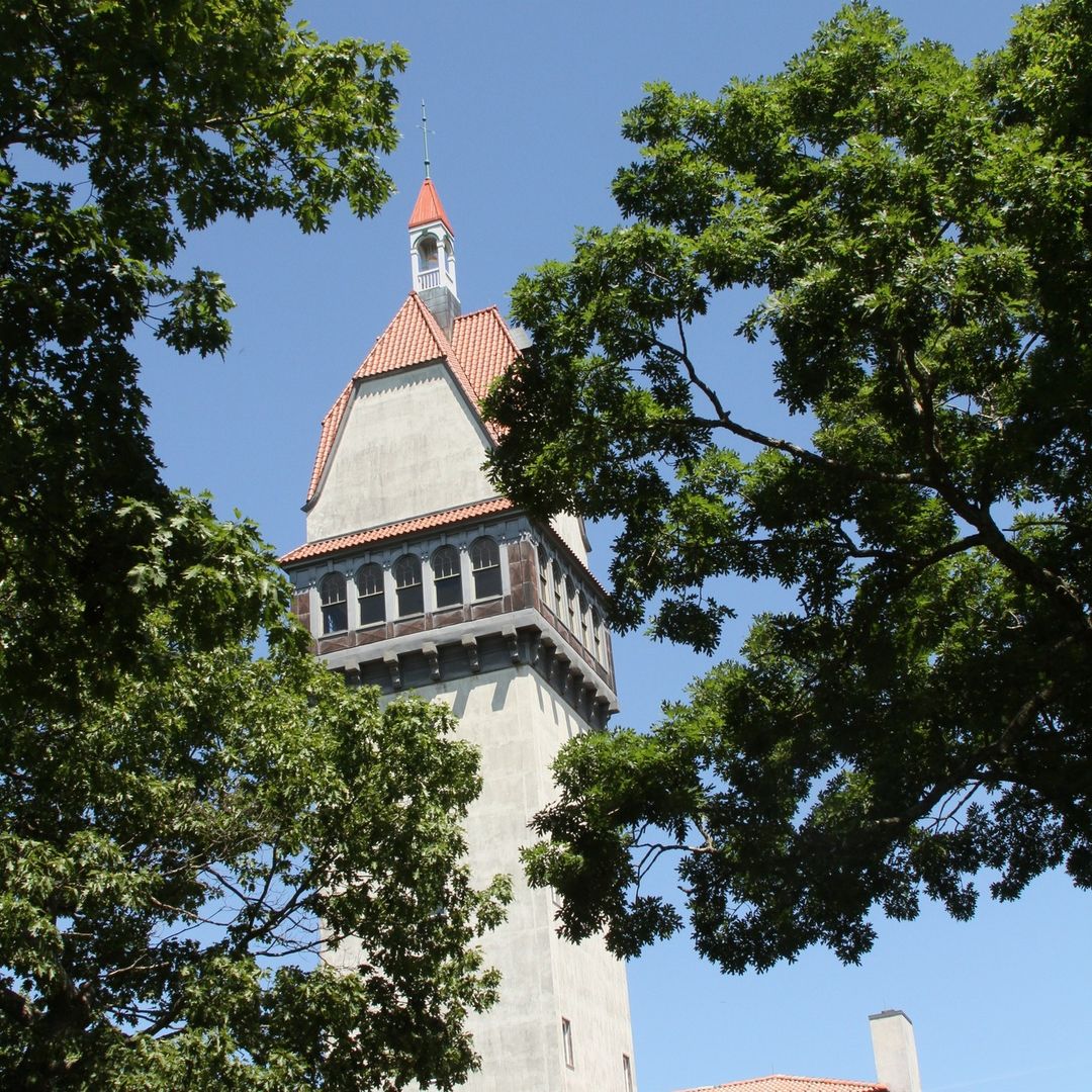 HeubleinTower's tweet photo. Welcome back, spring! Photo from @adventurerjplusa. Remember to share your trip up with #talcottmountain and #heubleintower https://t.co/H5cz9LXscW