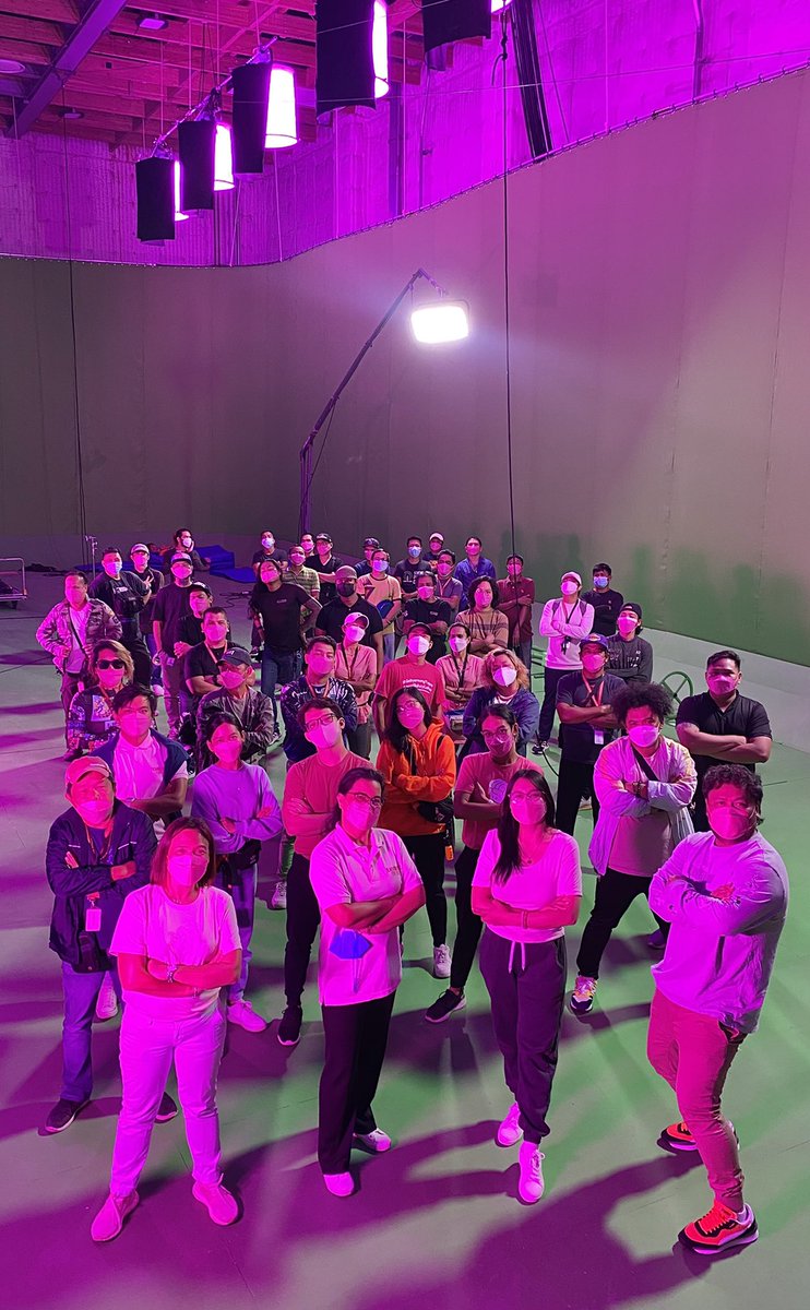 neildaza's tweet photo. 46 strong. Film Workers for Leni. #pinkwednesday #LeniKikoAllTheWay #blockmarcos https://t.co/7N03AzmPD1
