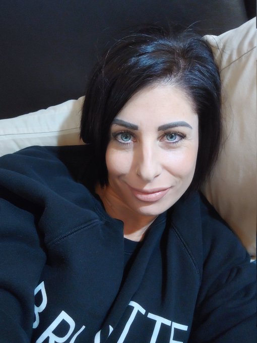 Have a great humpday everyone ! https://t.co/kQVnZWKYxA