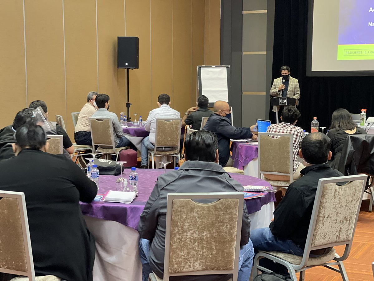 amracimx's tweet photo. En la Ciudad de Guadalajara se lleva a cabo el primer seminario presencial después de dos años de ausencia organizado por el Fire Prevention Institute con el apoyo de AMRACI-CONAPCI y con la participación de FM Global
#amraci #conapci #Fmglobal #contraincendio #ingenieria https://t.co/3C3KPTpE23