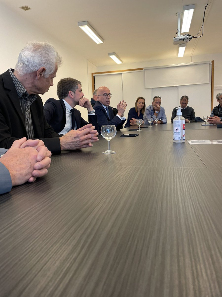 ChaverocheEric's tweet photo. Avec @ECiotti à Aigues-Mortes pour représenter la première circonscription de l’Hérault.
#circo3401 #Legislatives2022 #avecpecresse #Pecresse #Pecresse2022 #Presidentielle2022 https://t.co/qUAW18ELxR