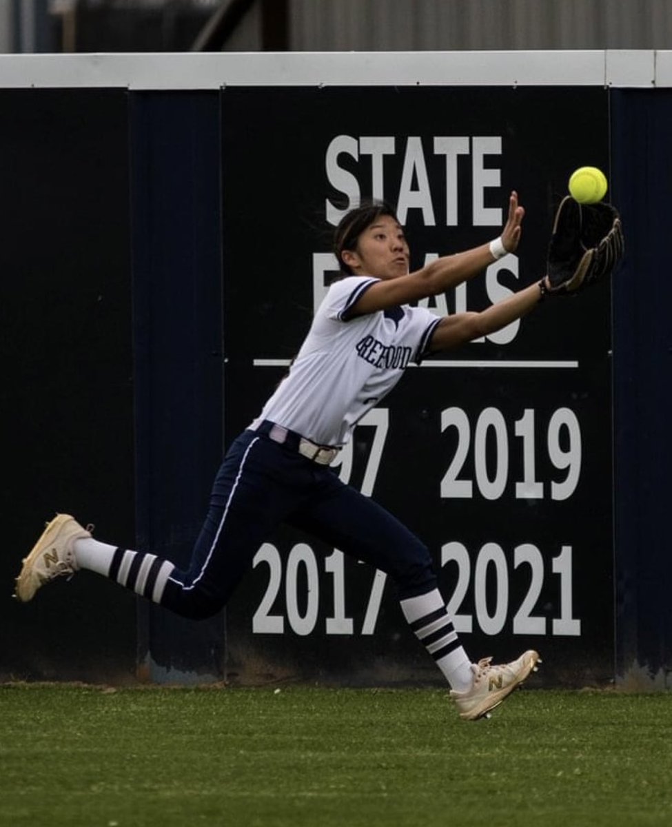 BJCherry2's tweet photo. Last “first home game”. Enjoy your last year of high school ball babe!  Love watching you play! @macey_cutsinger https://t.co/ypIAzF0kB2