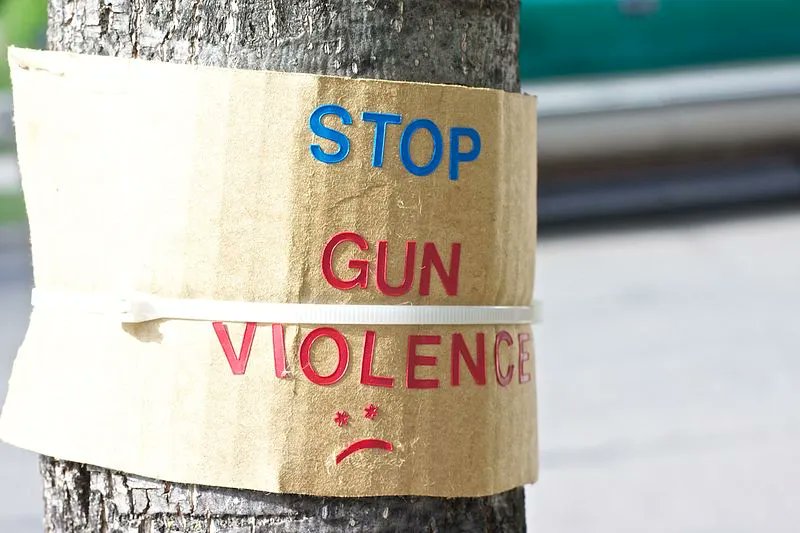 WFUVCityscape's tweet photo. Battling violence in our communities might not be so different than combating an infectious disease.

On this "Cityscape," we talk with two Bronx doctors who are involved with efforts to reduce gun-related injuries. Check it out https://t.co/W7DTPQtmYV https://t.co/OyzLtceQvM