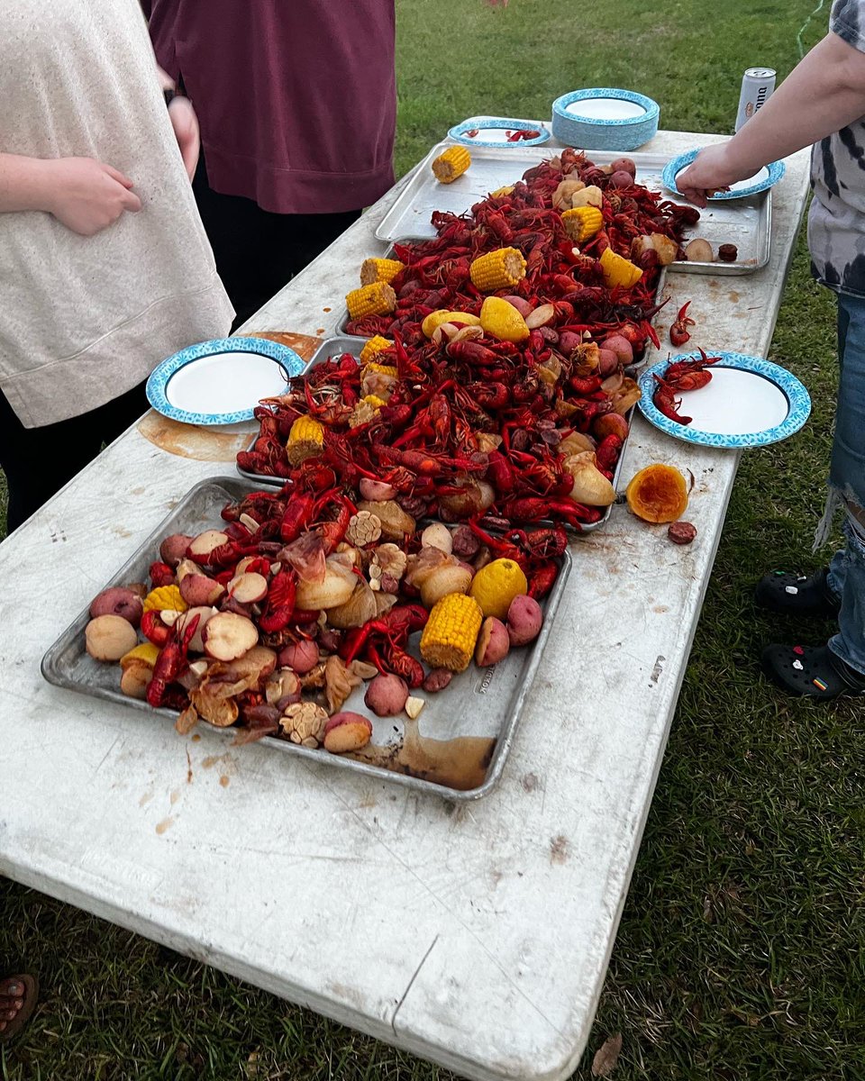Hollydota's tweet photo. What’s a trip to the south without all the delicious food? Family crawfish boil, biscuits and gravy, and a fried catfish po boy https://t.co/vSOtsEIe6L