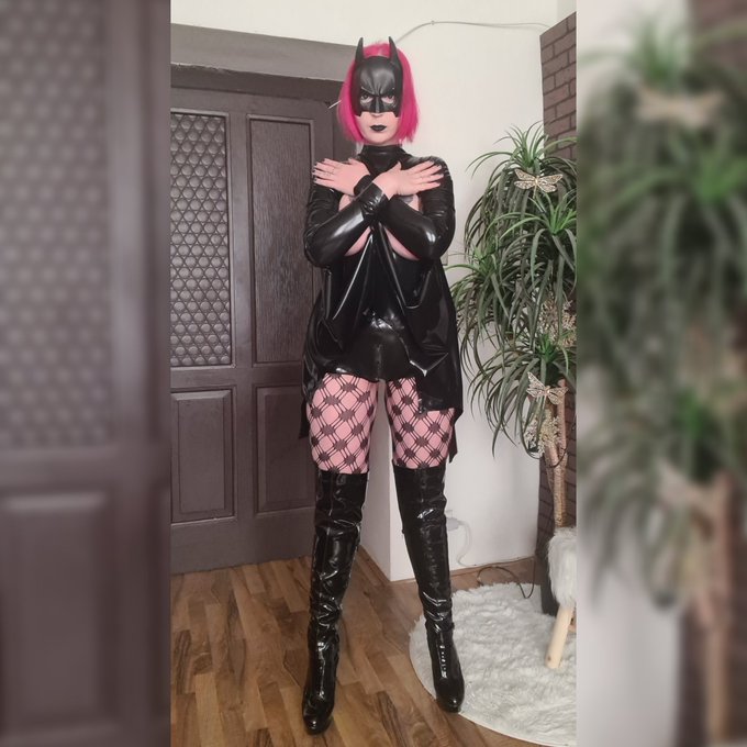 BatBunny is here! Full video on my Fanpage https://t.co/AlLXUYc3c8 or https://t.co/wONTE8HqpE Kisses<a href="/tag/latex"class="tags"><span>#latex</span></a><a href="/tag/onlyfans"class="tags"><span>#onlyfans</span></a><a href="/tag/fansly"class="tags"><span>#fansly</span></a>