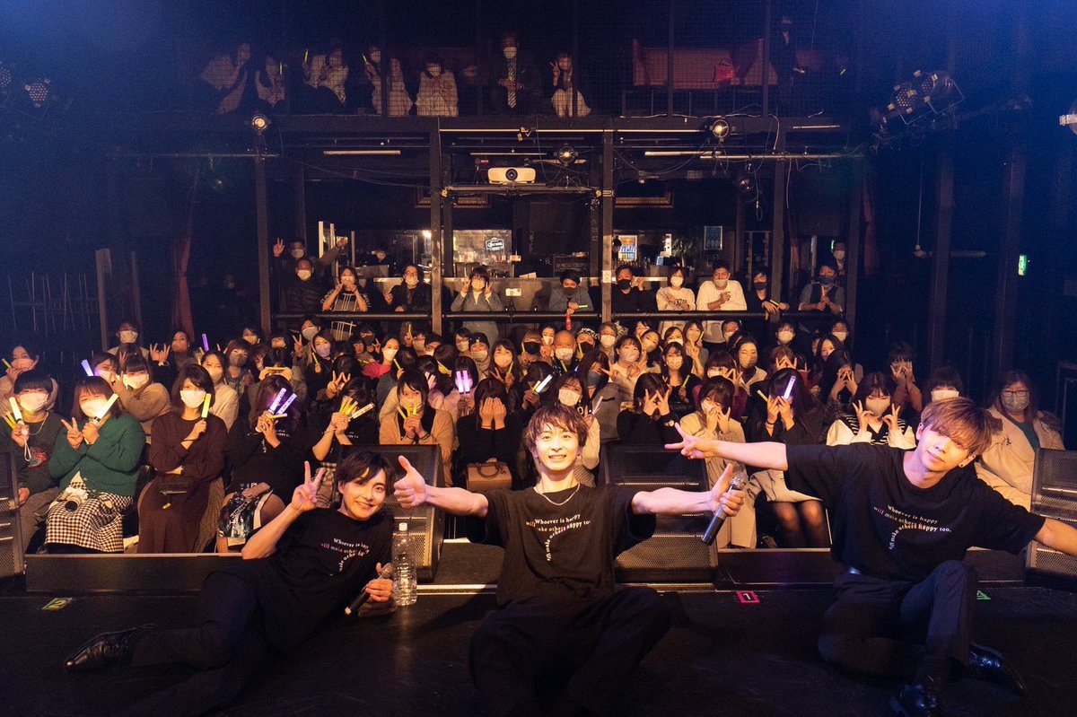 howaeku_staff's tweet photo. White Explosion月イチ公演
「イッツ"笑"Time！！」THE FINAL
ご来場いただきました皆様、本日はありがとうございました😊

3人体制のWhite Explosionに、これまでたくさんの応援をありがとうございました！
侑也と拓也によるホワエク、そしてこれからの恭平もどうぞよろしくお願い致します🙇‍♀️ https://t.co/p2zLFi18dI