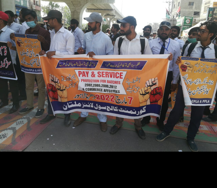 Lubnamaqsood3's tweet photo. Proud of south Punjab for their efforts for the cause of pay and service protection.
#SaveTeacher_SecureFuture https://t.co/h5ZjXDoSGh