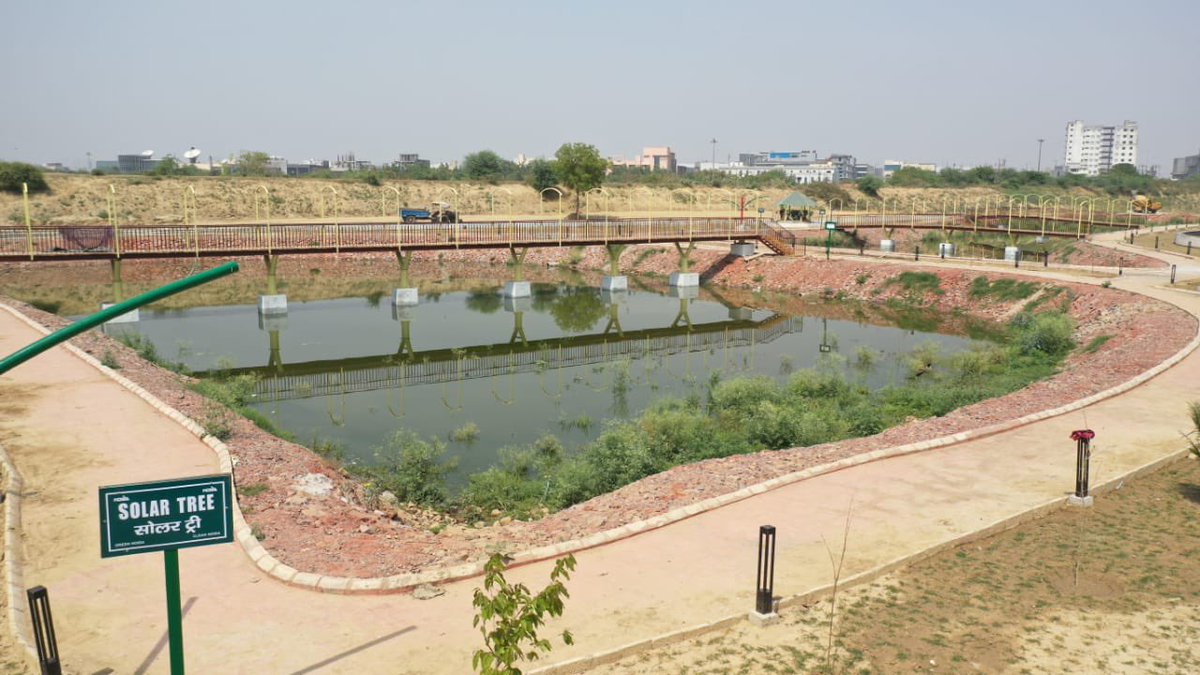CeoNoida's tweet photo. 4.72 करोड़ की लागत से 60 हजार वर्ग मी० में बन रहे वेटलैंड, सेक्टर-91 में सिविल कार्य लगभग पूर्ण कर लिया गया है। शेष कार्य को यथाशीघ्र पूर्ण करने के लिए सम्बंधित विभागों को निर्देशित किया।
#NoidaAtWork
@infodeptup https://t.co/aOABGGMDnL