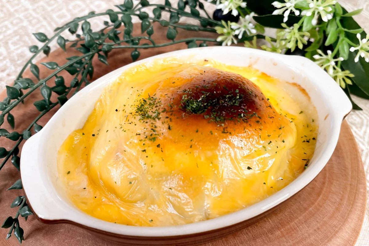 新玉の甘みがたまらない！「とろ～りチーズグラタン風」