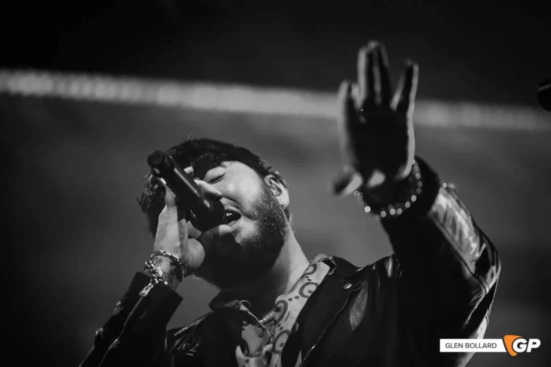 jamesabrasil's tweet photo. 📸 | @JamesArthur23 no palco do 3Olympia Theatre em Dublin ontem.

#IAMSITETour

©️ Glen Bollard https://t.co/MtMReOSHUN
