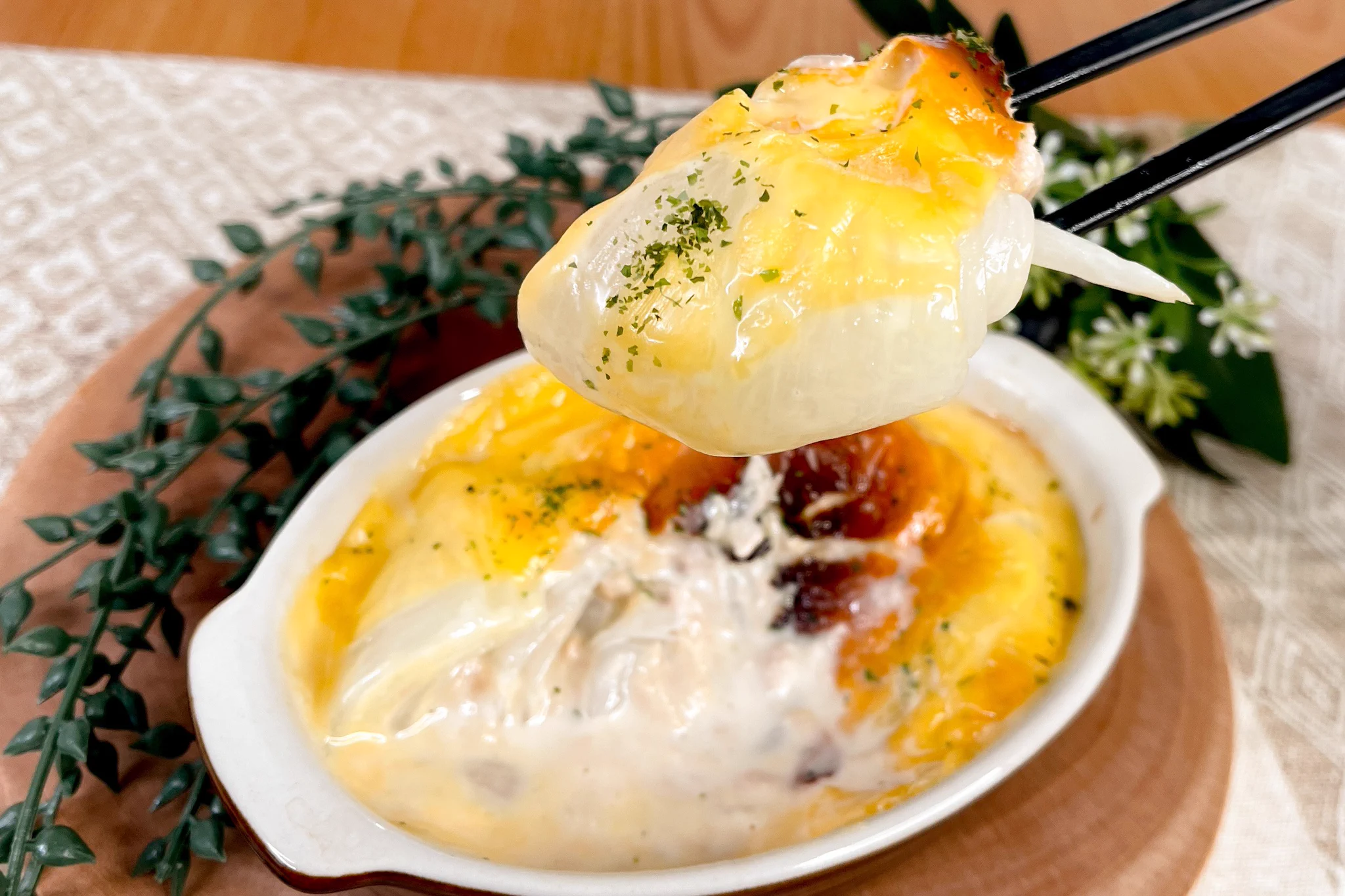 新玉の甘みがたまらない！「とろ～りチーズグラタン風」