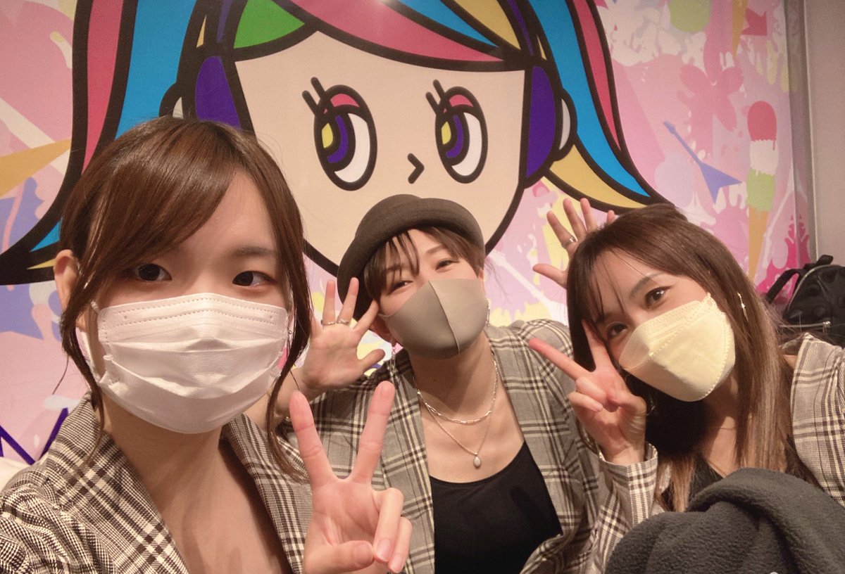 PeerClover's tweet photo. 3月26日渋谷クロスFM88.5MHzにて、Saturday☆バンド☆フィーバー・SHIBUYA MUSIC POWER!!ありがとうございました✨
再出発披露🎤＆普段話さないような㊙️トーク盛り沢山でした🤭
スタジオ観覧に来てくださった方、お聴きくださった方、peer cloverを見つけてくださった方、ありがとうございました🍀 https://t.co/drGqYKeVbX