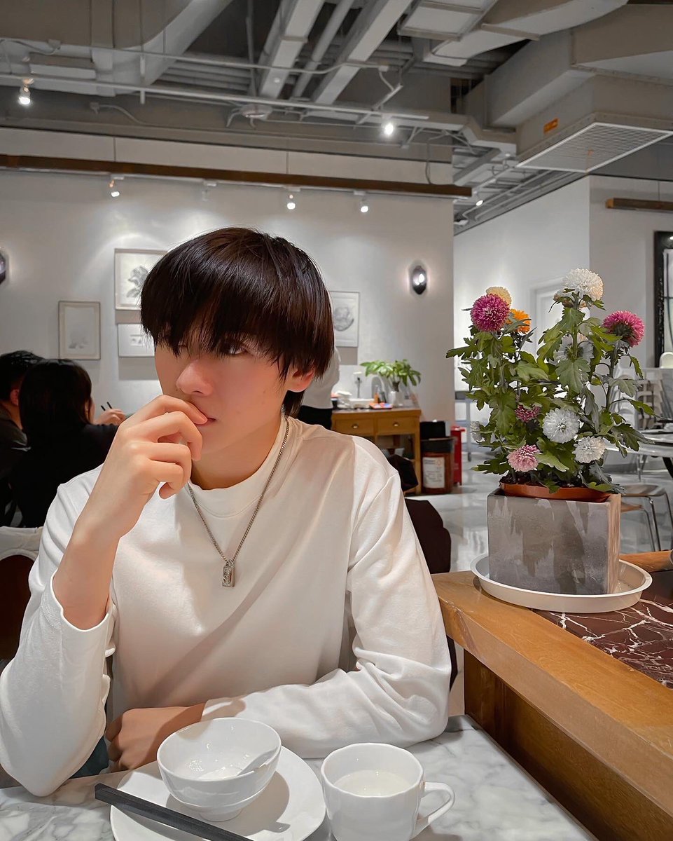 fktsmoon's tweet photo. The most beautiful
#NINEISBACK #DinnerdatewithNine https://t.co/NCD9AKaiCM