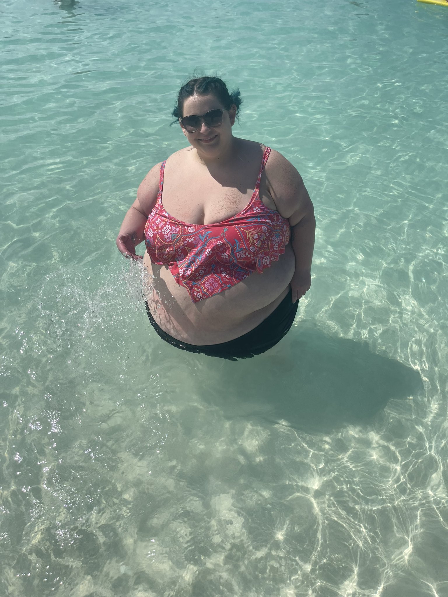 CeliaBBW on X: Crystal Blue waters 💦 🌊 bahamas celiabbw ssbbw SAND  WAVES SpringBreak springbreak2022 accountant beach bellyfat  BellyLove bikini t.corWwBQDWReo  X