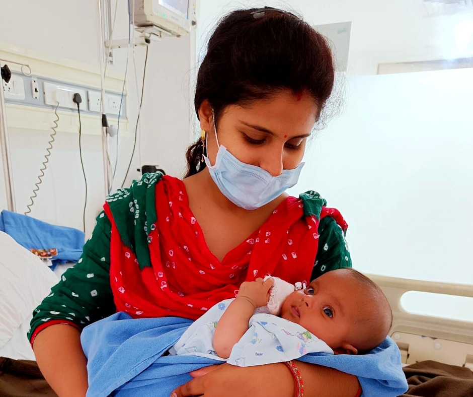 GenesisFndn's tweet photo. Only 5 months old, Yash Chaudhary underwent open-heart surgery for #CHD at Artemis Hospital, Gurugram. Our Programme Manager, Arti Manorama, and Anuj Sharma from our CSR partner #ACRE went to meet the child and his family who came from Moradabad, Uttar Pradesh. https://t.co/UplEREWfWv