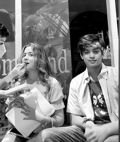 JoanaTabon's tweet photo. Omg! heto na papalapit na #JewWil or #WelSon
#AlexaIlacad #KDEstrada
#RunToMe
@alexailacad @kdestrada_ https://t.co/TgIbQ3r5fm