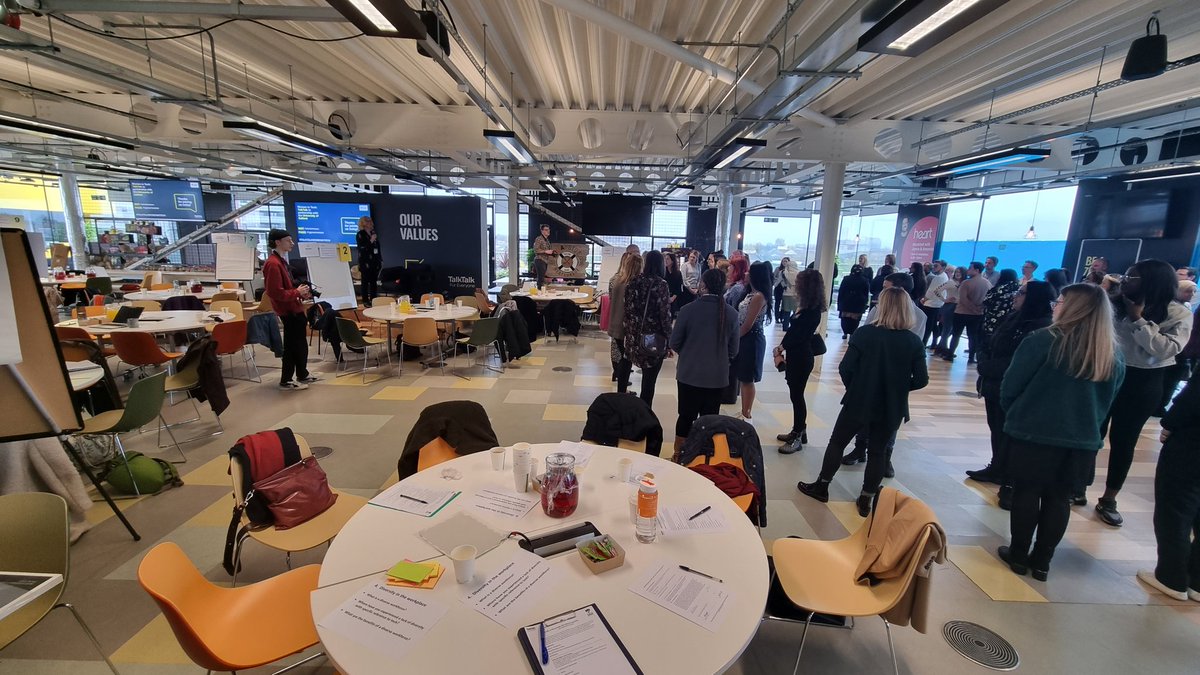 andymiah's tweet photo. Fantastic to be at the #WomenInTech partnership event between @TalkTalk and @SalfordUni set up by @JenHinsleyUoS some amazing people here including @bphillipsonMP. so many students here connecting with industry pros. https://t.co/kituLfiFzU