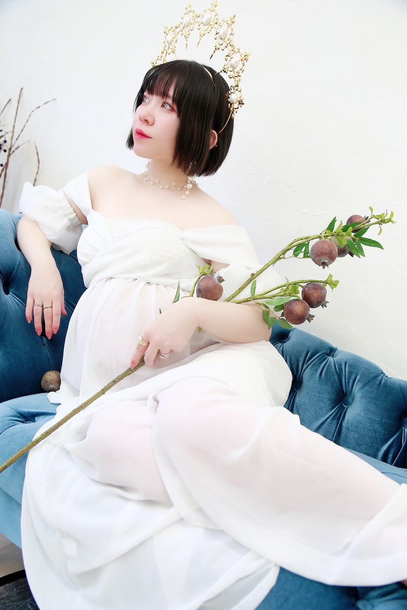 ojo_148's tweet photo. せっかくなので生まれる前に撮影してもろたのも載せちゃお
タロットの女帝をイメージしたマタニティフォト💎

撮影は結希ちゃん💙
@yu0x0makiria https://t.co/ok2wKAWyXM