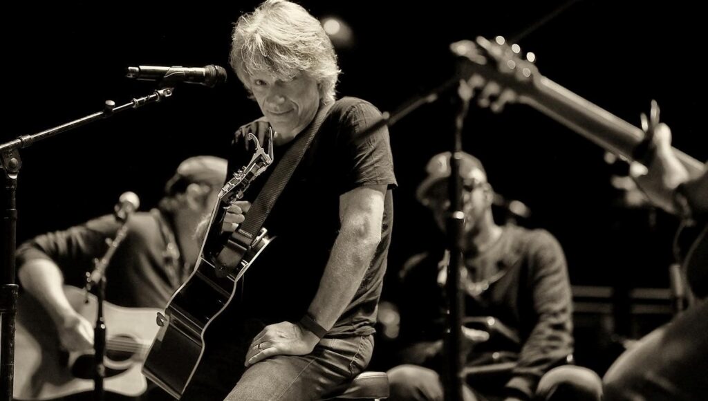 joviclubitalia's tweet photo. "Bon Jovi 2022 Tour" Le parole di Jon a due giorni dall'inizio: palco, felicità, setlist e prudenza! - More at: https://t.co/nnHns01daA #BonJovi https://t.co/BoYK4wRC4U