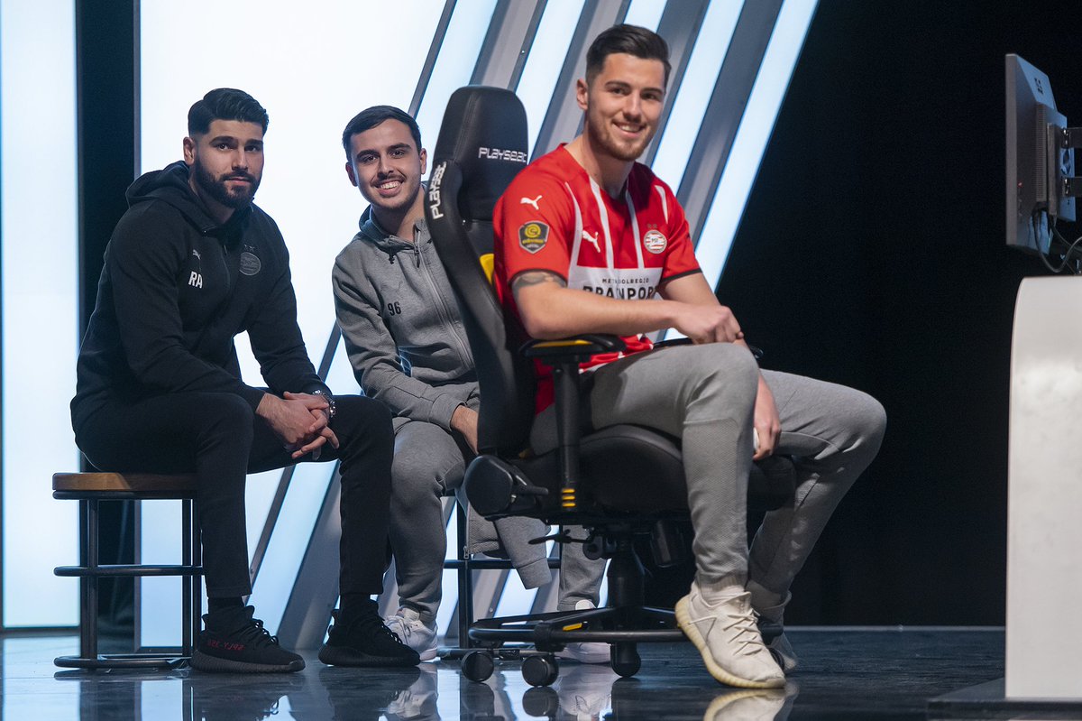 aaygun96's tweet photo. Through to the finals of the eDivisie!🤩
Proud of the team, we will try to defend the title❤️ https://t.co/LnHb4CIGp2