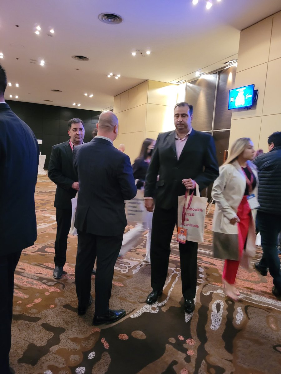 _fonta's tweet photo. Desayuno previo a #ZitroUniversity
#ZitroSureBet #CasinoGaming #Slots #ZitroExperience #ZitroUniversity #Argentina https://t.co/enDtrK8TcQ https://t.co/qfBGdAaTp6
