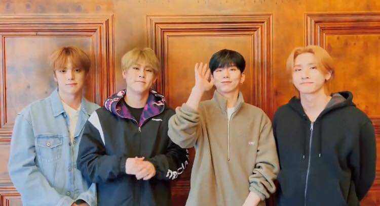l0stminhyuk's tweet photo. LOS LOOKS?? ESTOY EN EL PISO COLAPSANDO JKDLAJKS
@OfficialMonstaX https://t.co/C8U6RqQVIq