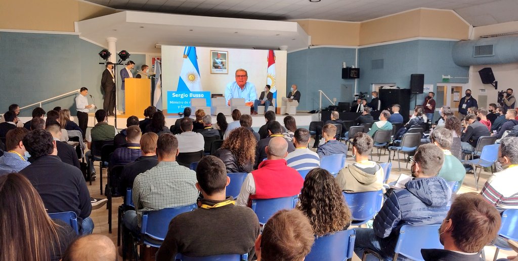 El ministro de Agricultura y Ganadería de #Cordoba Sergio Busso estuvo presente de manera remota y oficializó la entrega de un aporte económico de un millón de pesos como apoyo para la realización de la 19° Capacitación INTA AgTech que se desarrolla en  conjuntamente al #CLAP2022