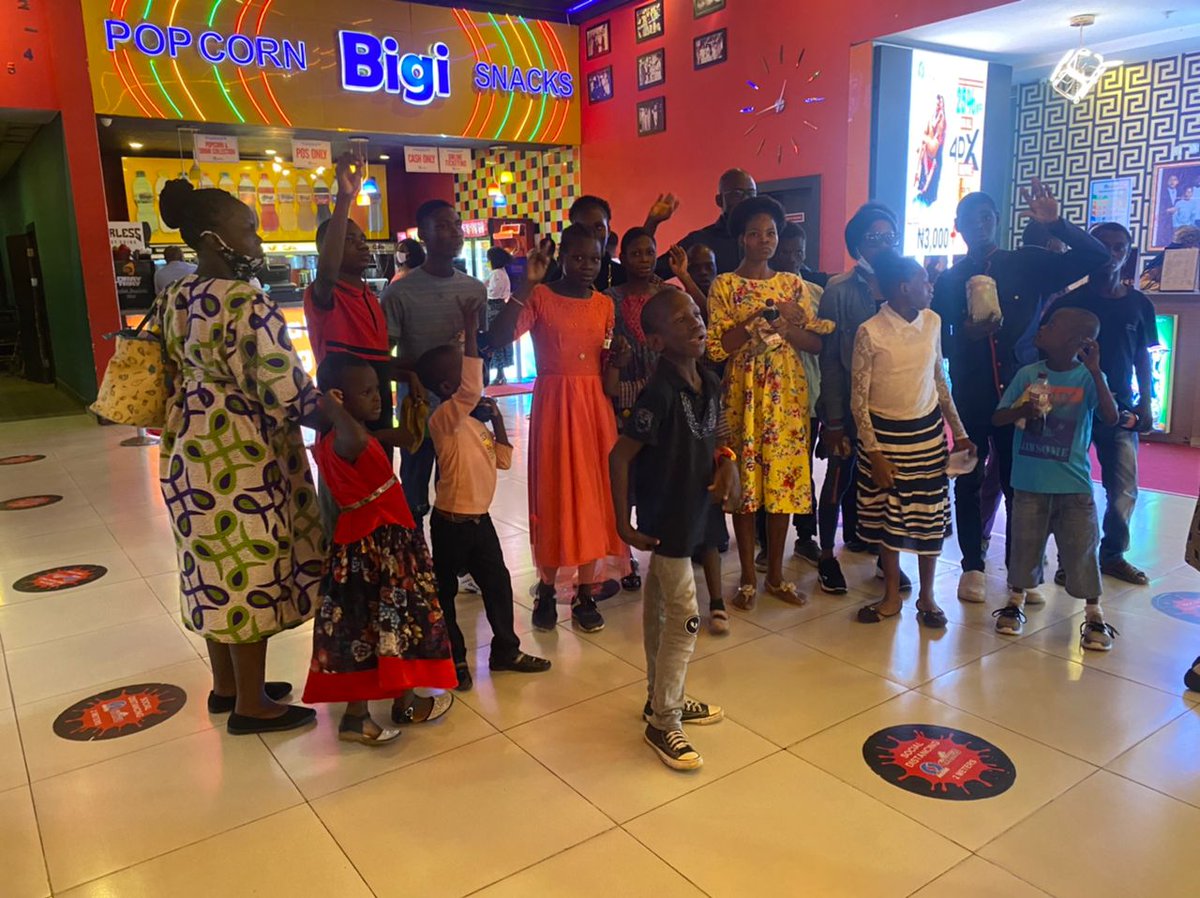 Dmaybellinetimi's tweet photo. Day 19
TL cleanse
#30daysofsharing
On the 26th of March, "Ride for Charity" arm of
@Badgang_ng treated the Kids of God's fabulous home for special needs to fulfilled day @SilverbCinemas.The gang of bike riders left their mark in the minds of the children and that wasn't all. https://t.co/PRzlZMZCoy