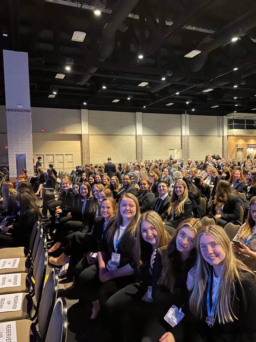 Closing Awards Ceremony! It’s a been a great week with <a href="/tnhosa/">TN HOSA</a> #tnhosaslc2022