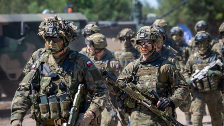 BreakingTMart's tweet photo. Latest word on Poland's Kruk attack helicopter programme is that a new state security assessment will be made before a procurement phase commences. Story in full with comments from @Poland_MOD @BellFlight @BoeingDefense and @LDO_Helicopters https://t.co/RQcdEhu2wW https://t.co/6icy48D6J4
