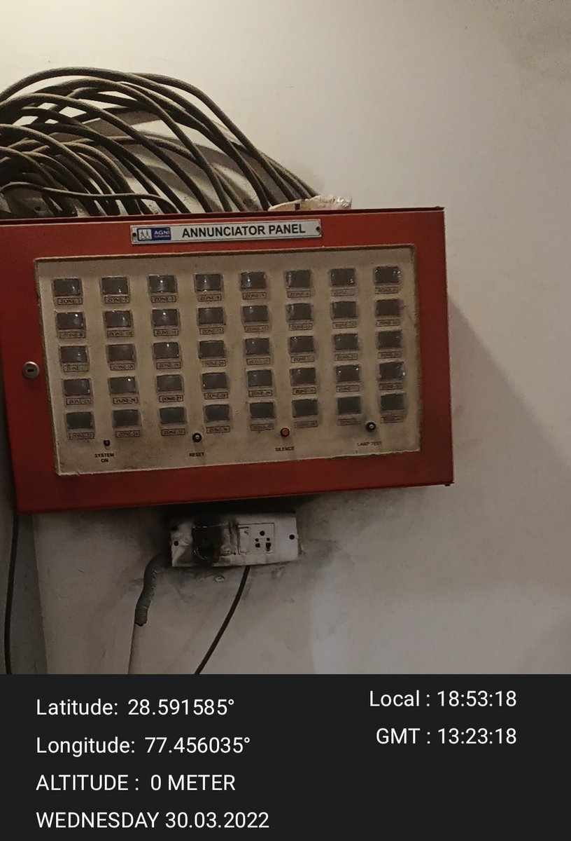 subhashtiwari's tweet photo. @fireserviceup @OfficialGNIDA सारी जिंदगी की कमाई दांव पर लगा कर खौफ में जीने को मजबूर हैबिटेक पंचतत्व निवासी, समझ नही आता कि अपना दुःख किसे सुनाएं, न बिल्डर कुछ कर रहा न प्रशासन, NOC मिली तो आखिर कैसे? कृपया कुछ कीजिए सरकार @manishsmooth @dmgbnagar @nefowaoffice @Uppolice https://t.co/UhjY6eGQMc