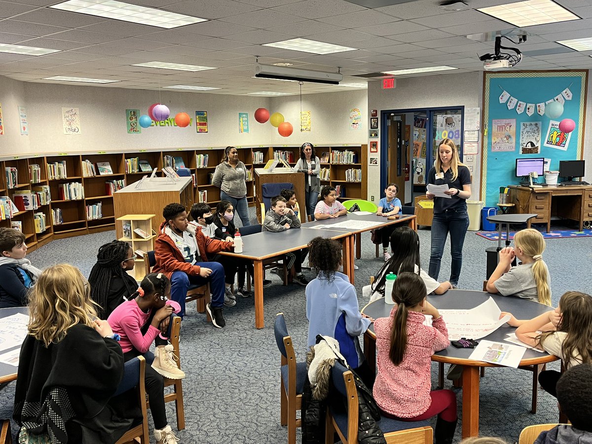 The #FESTigers partnership with <a href="/FishersIN/">FishersIN</a> is so valuable! Today we have members of the Planning &amp; Zoning Department here working with our 3rd grade team. Today's task? Should Fishers have a new Skate Park? The mock city council meeting is happening now!