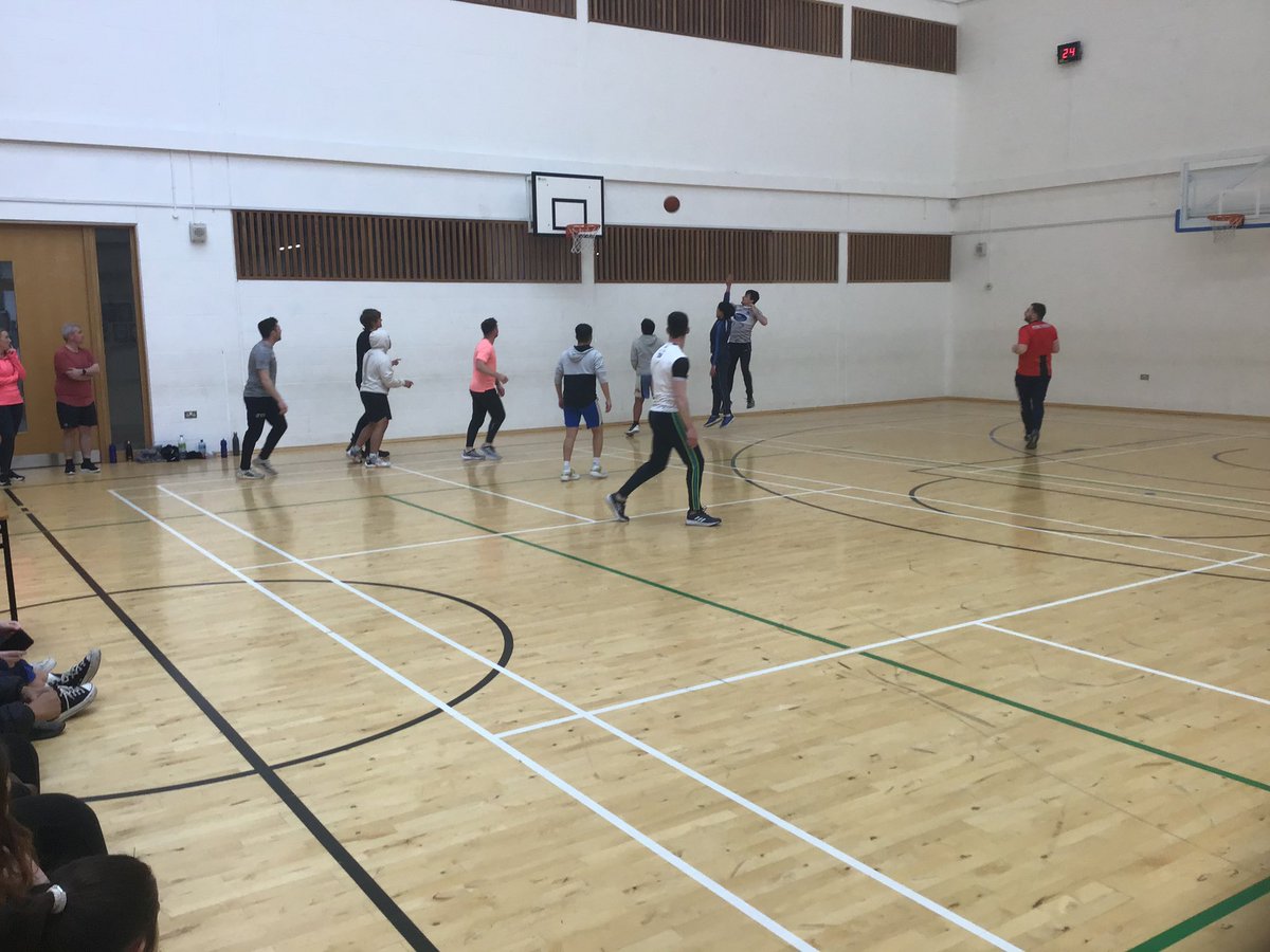 clionanim's tweet photo. Final game of basketball to see how good the teachers really are! 🥇 
@KishogeCC 
#WellbeingWeek https://t.co/kmdsGv3qiv