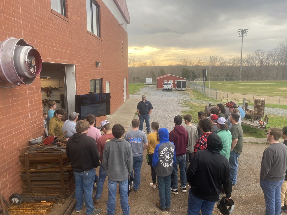 Creek Wood Welders tweet media