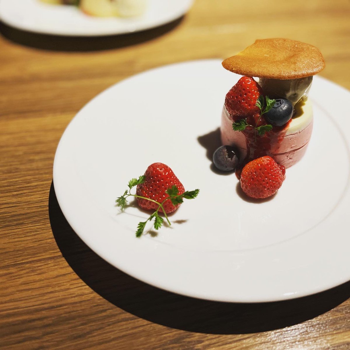 SariInoue's tweet photo. 北野のsweets bar☕️
広々とした半個室の席でとっても落ち着く空間でした✨
#sweetsbar
#sweetsbarashioto https://t.co/xSg1zKShNF