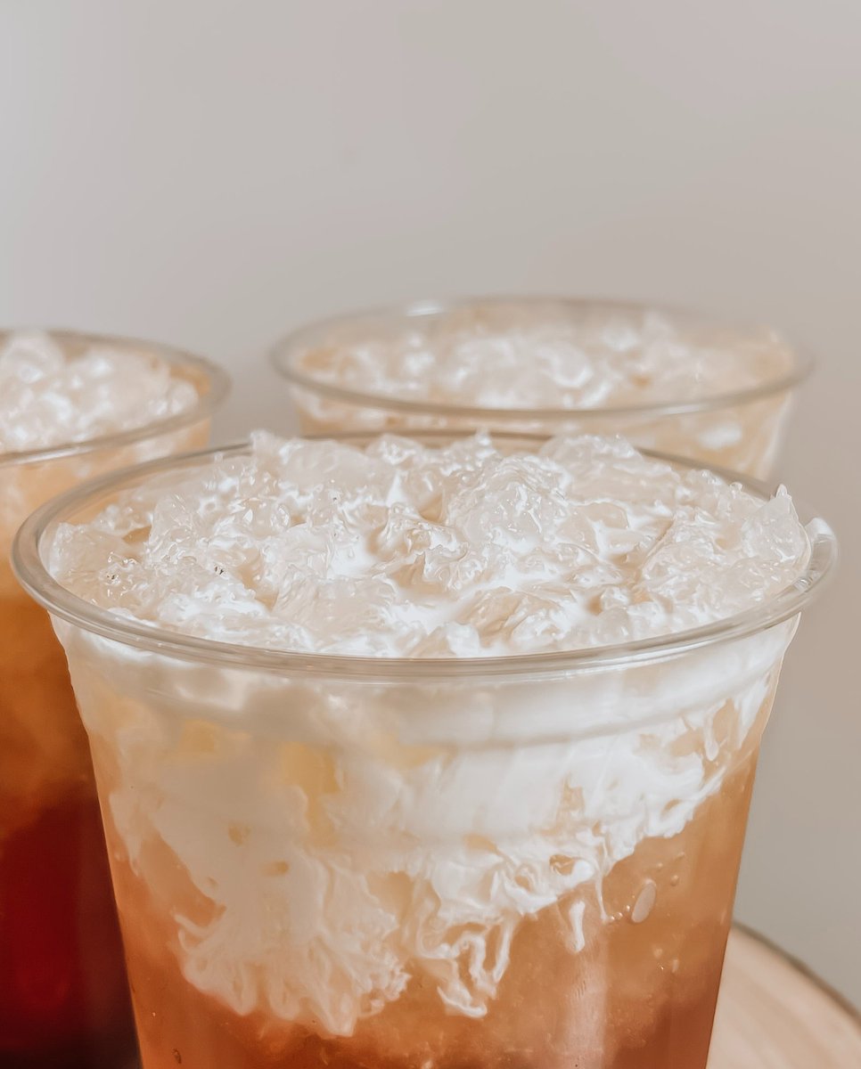 coldsmokecraft's tweet photo. RBF'S ARE HERE.
That's right, we stay hip with the times here at Cold Smoke. Come grab one of these yummy Red Bull creations asap! #CSCH #curewhatailsyou https://t.co/O9YbDIfqn5