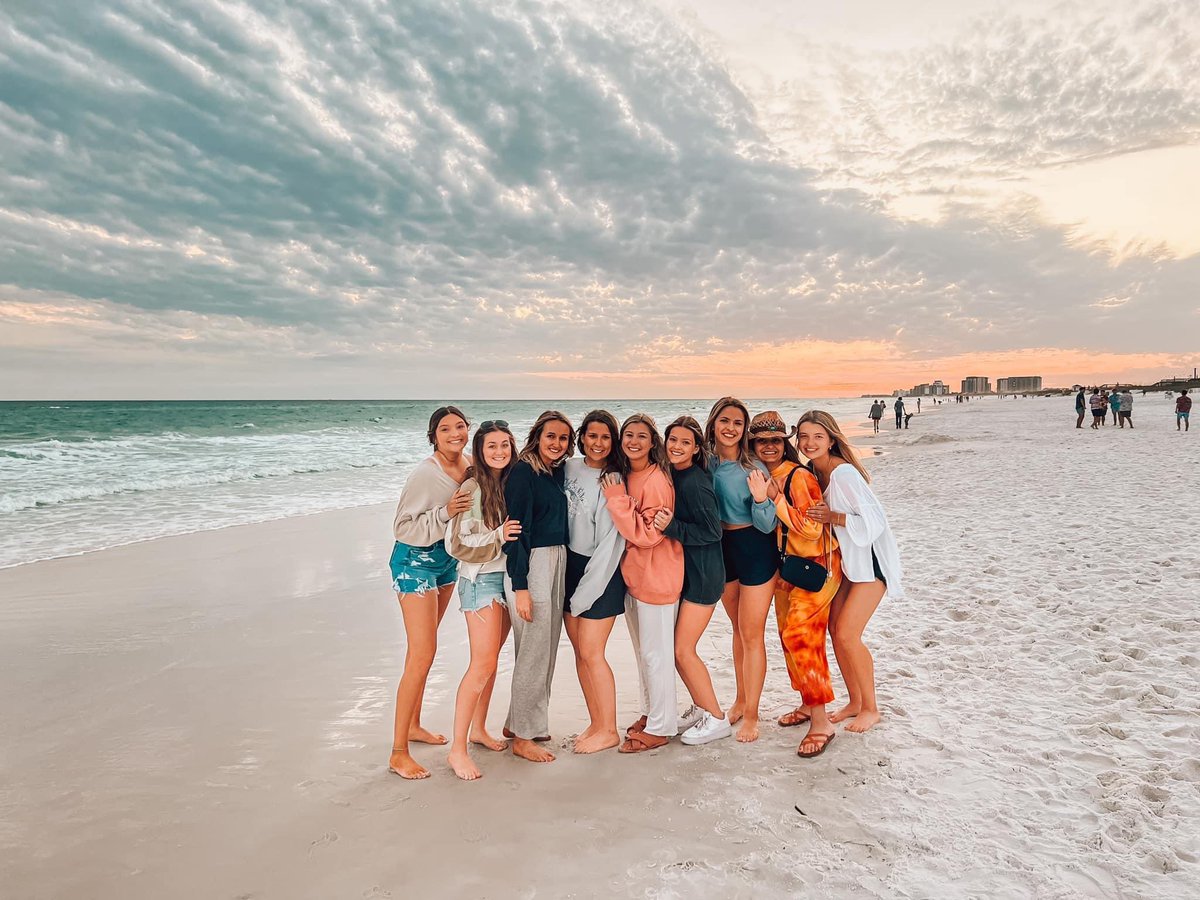 #wingitwednesday <a href="/piphiatksu/">Pi Beta Phi</a>