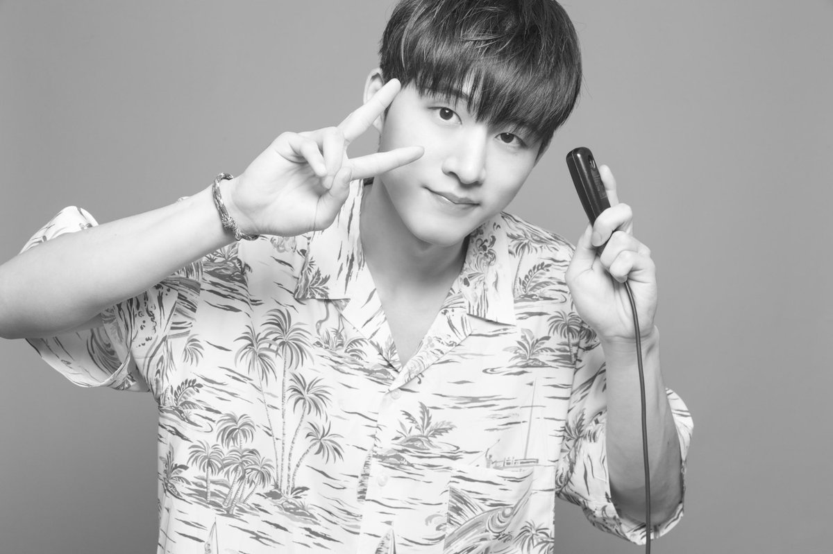 milk_131's tweet photo. 한빈아 잘자!!! 사랑해 🖤🖤 https://t.co/sMzxtAvBBh